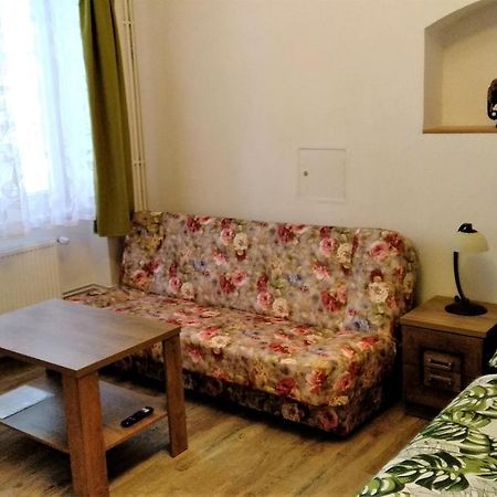 Apartmany Kukacci Hnizdo Benesov nad Ploucnici Exteriör bild