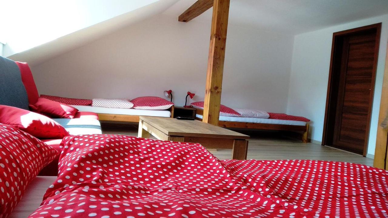 Apartmany Kukacci Hnizdo Benesov nad Ploucnici Exteriör bild